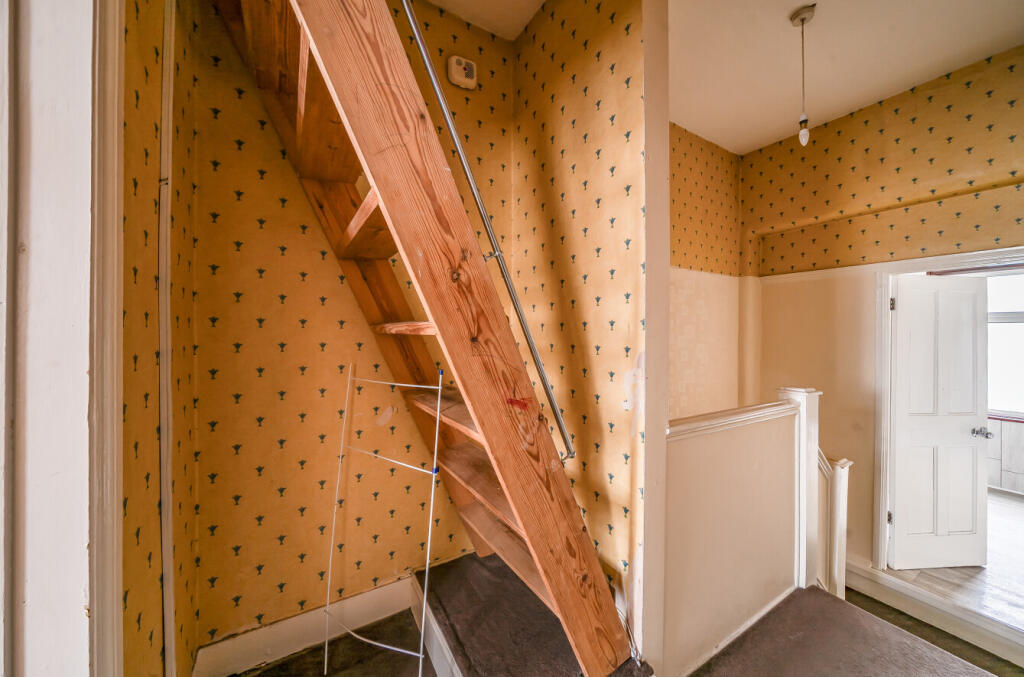 1300382-28-682f68...