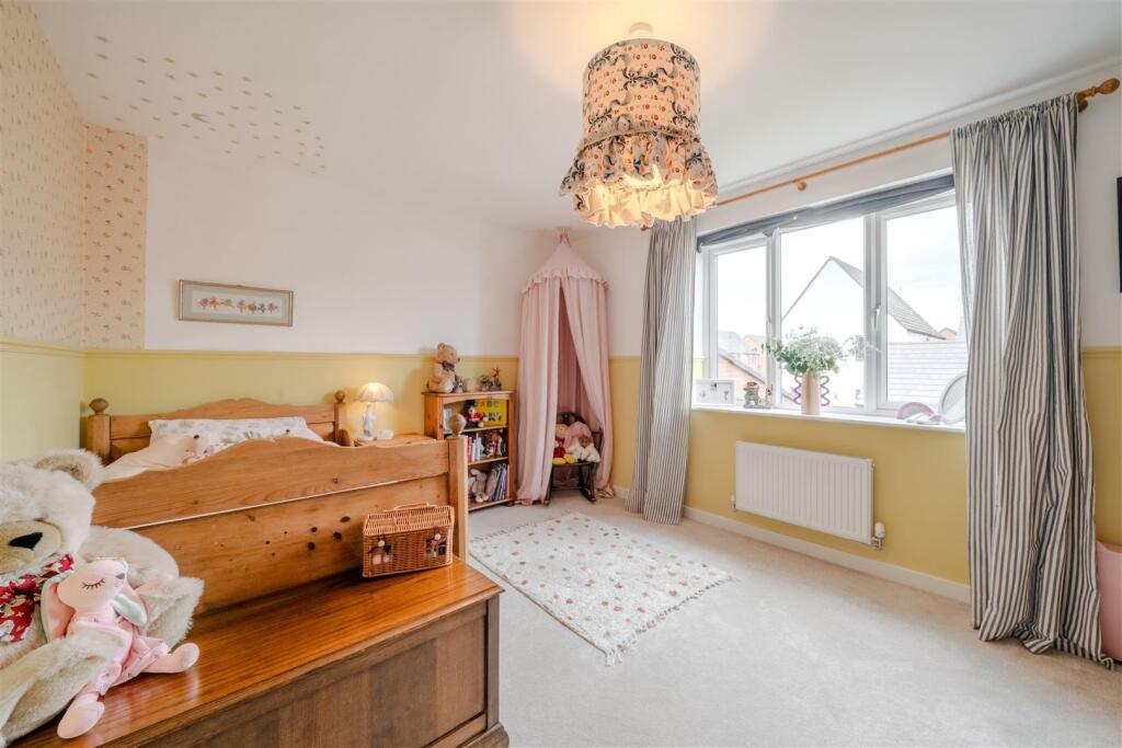 Bedroom3-3.jpg