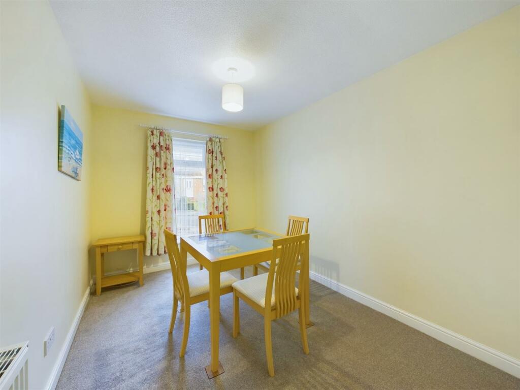 Bedroom: