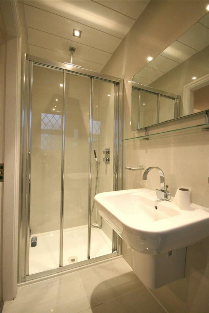 Bedroom 2 En-Suite 1