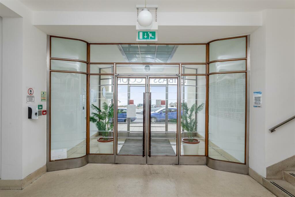 Embassy Court, Flat 3-66.JPG