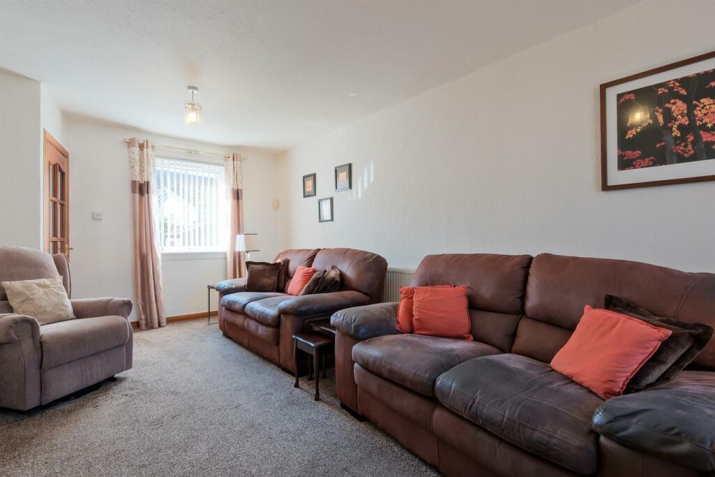 002-38 Earn Cres, Pather, Wishaw ML2 0PE.jpg