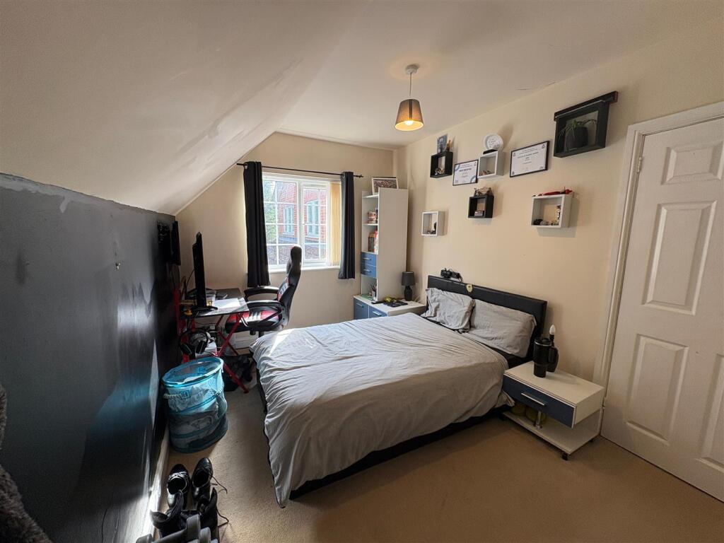 BEDROOM TWO