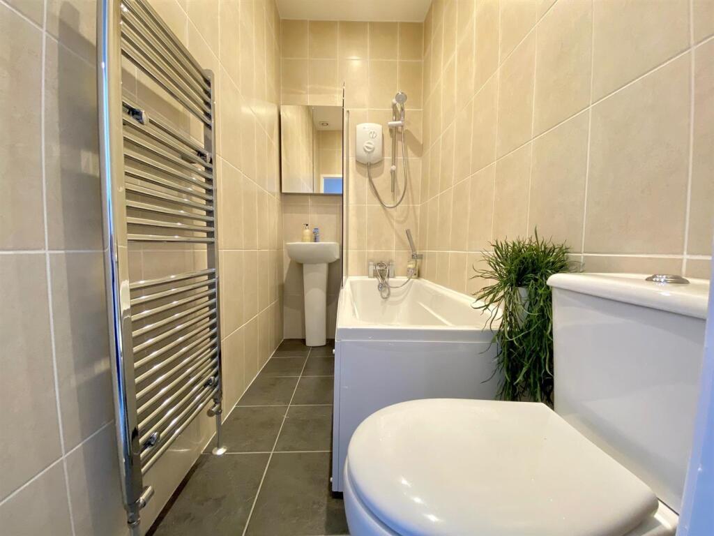 Bramleys Estate Agents - Cowcliffe Hill Road - Hud