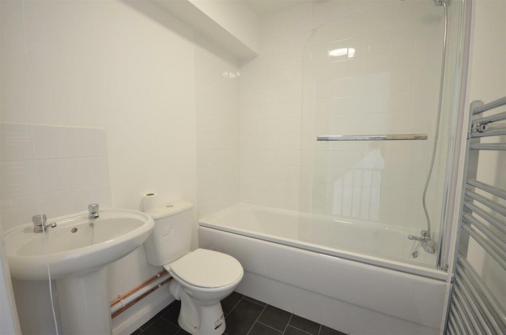 Bathroom 5B