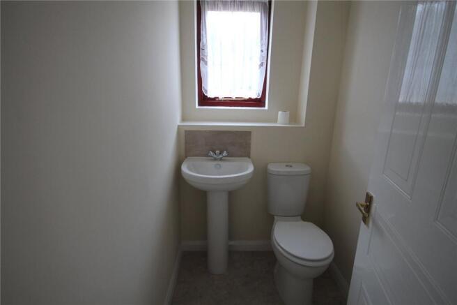 Cloakroom/wc