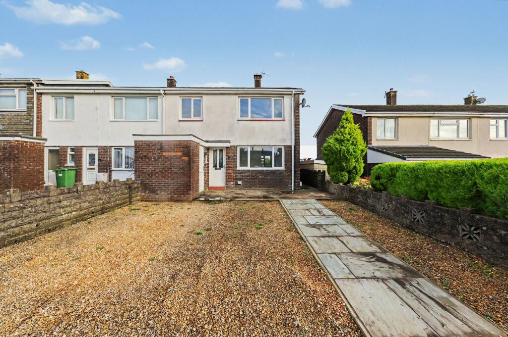 Maple Close, Llanharry, Pontyclun