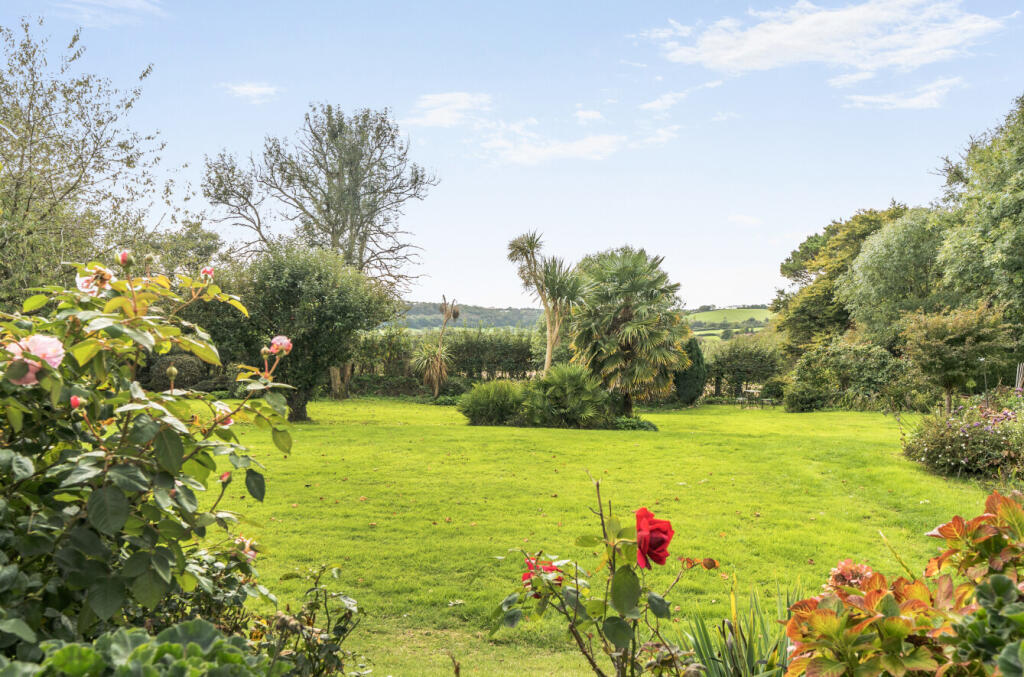 1360377-4-68dac8c...