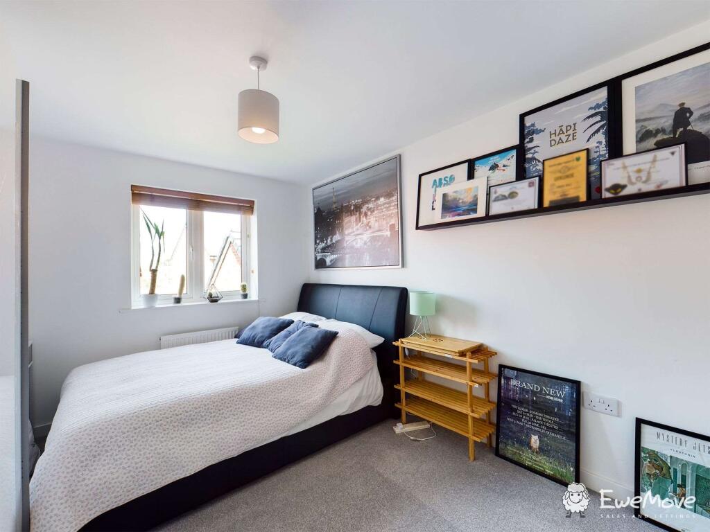 Bedroom 2 (Double)