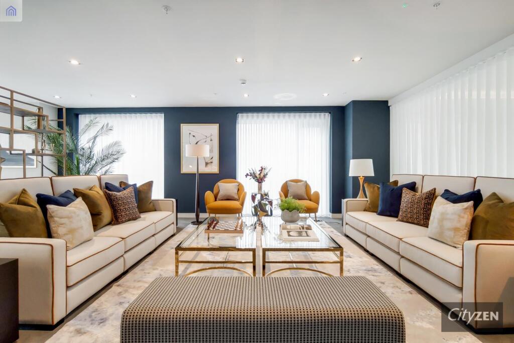 RESIDENTS LOUNGE/WORK AREA
