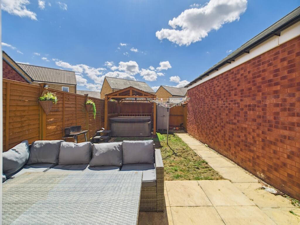 CAM02023G0-PR0151-STILL015