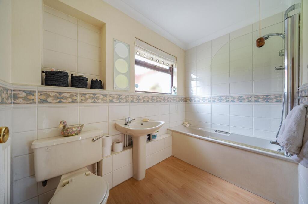 3 Crick Road, Rugby (9).jpg