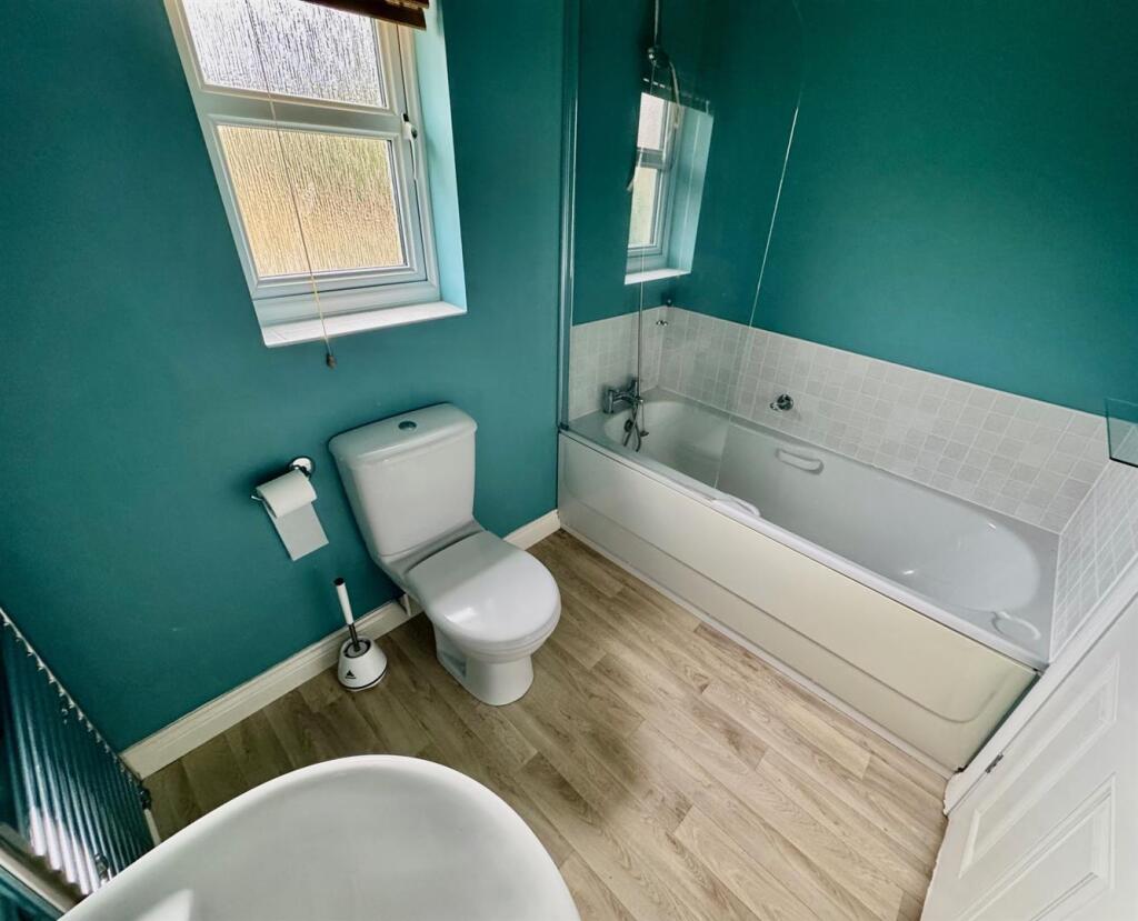 Bathroom.jpg