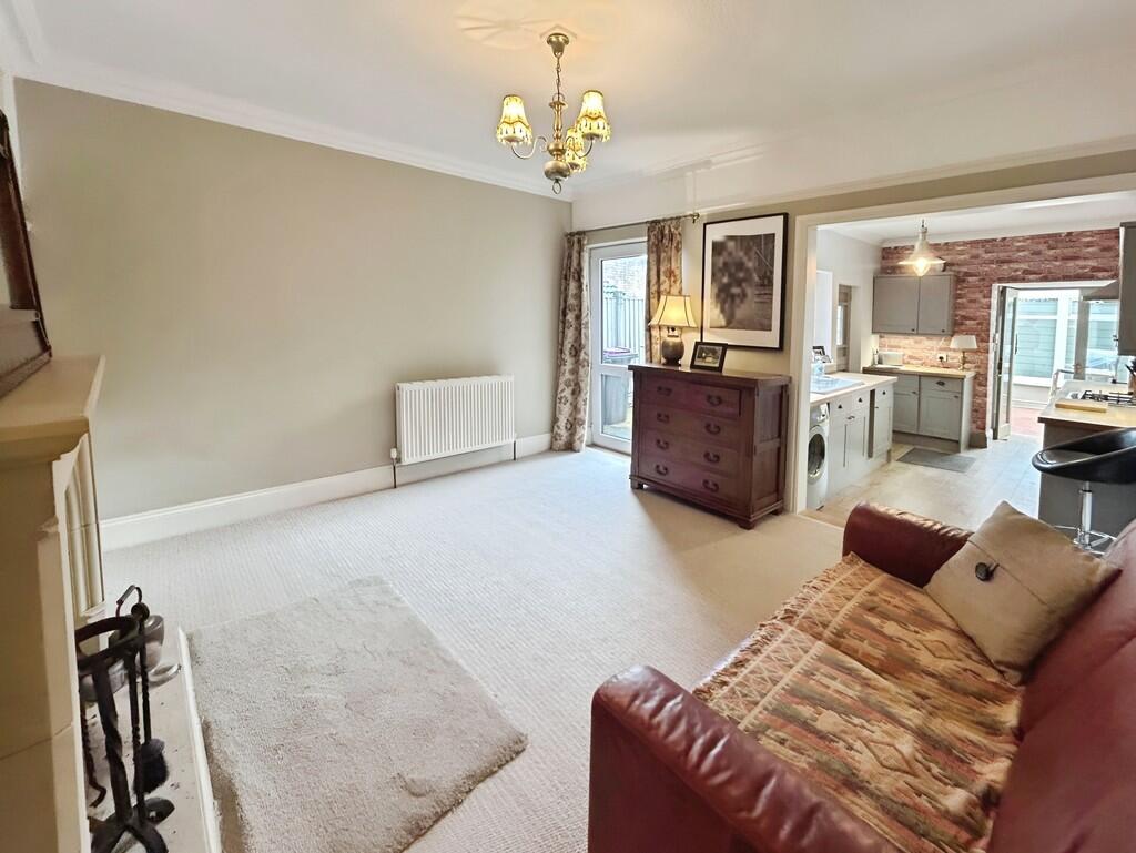 8d0e1202-WhatsApp...