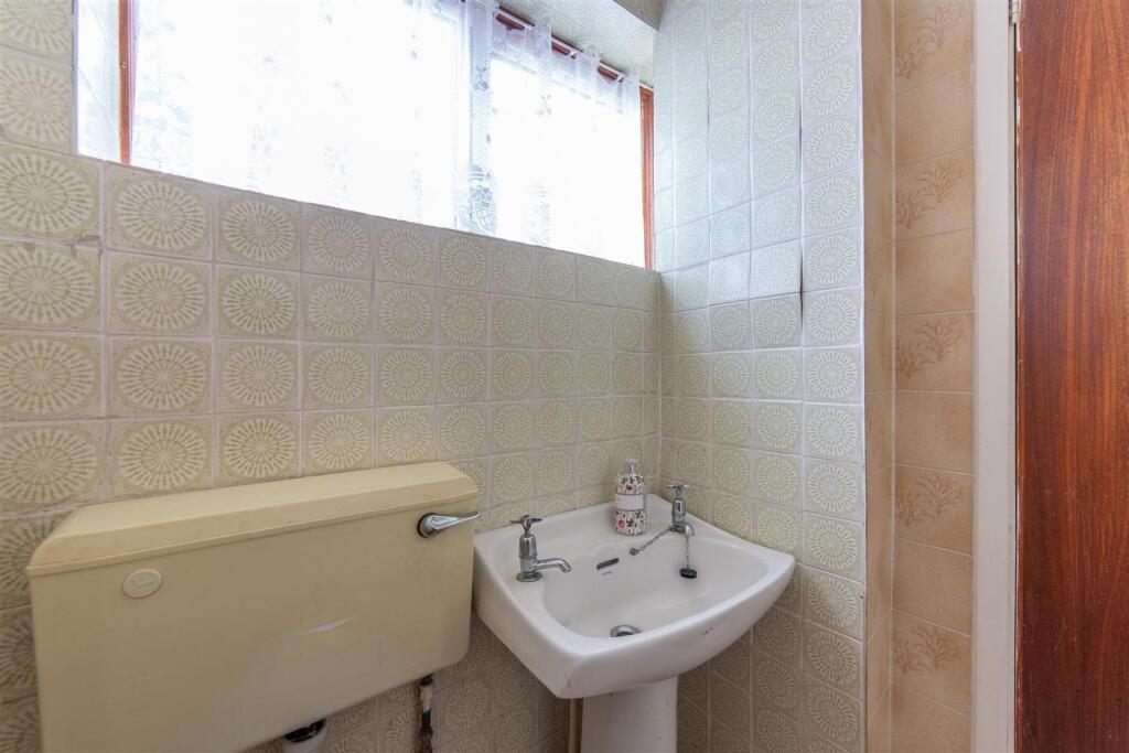 29 Llanyravon Way-11.jpg
