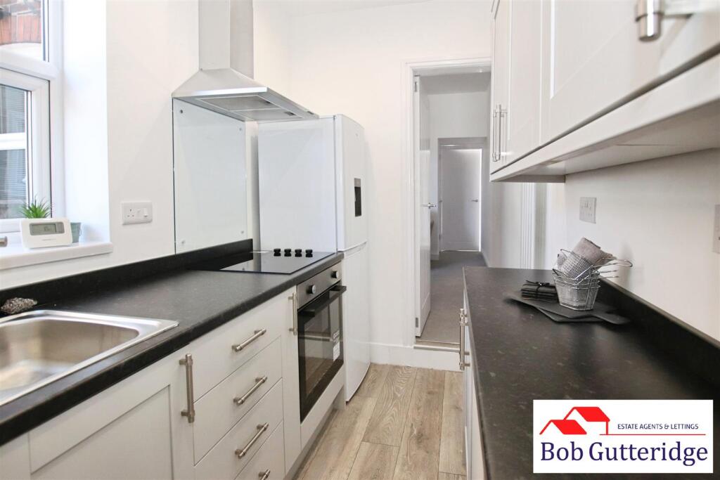NEW FITTED KITCHEN