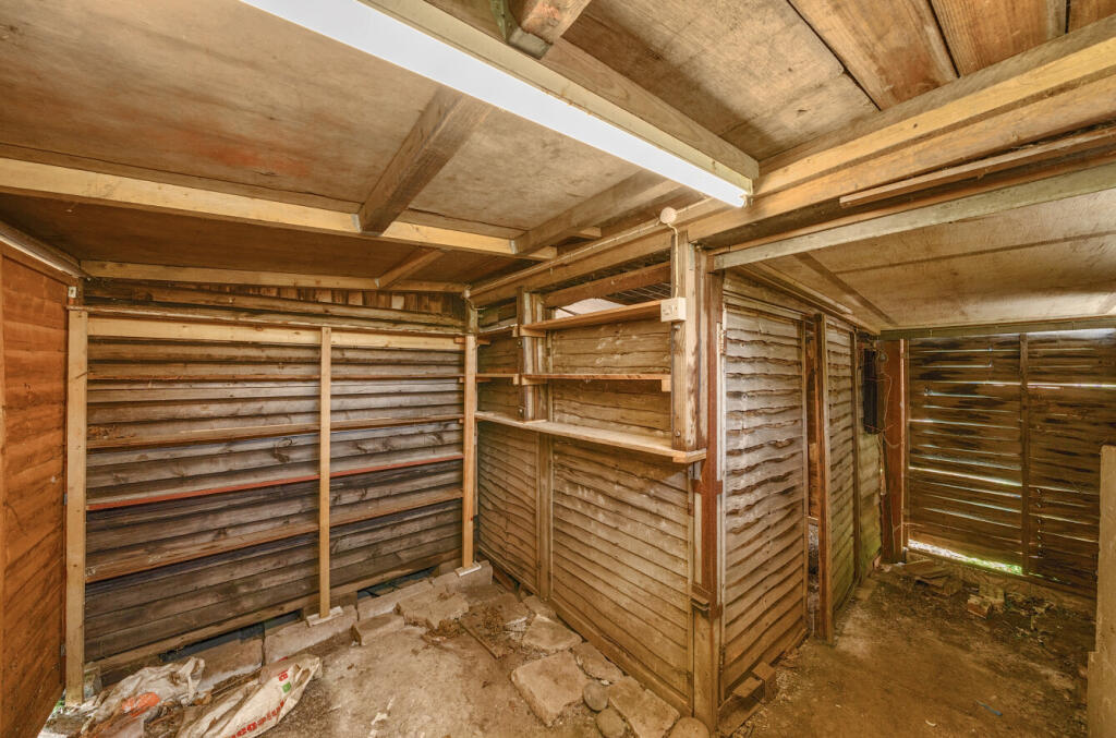 1310959-4-68525b6...