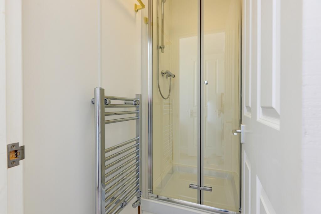 22 Freshfield Street Bedroom 2 Ensuite