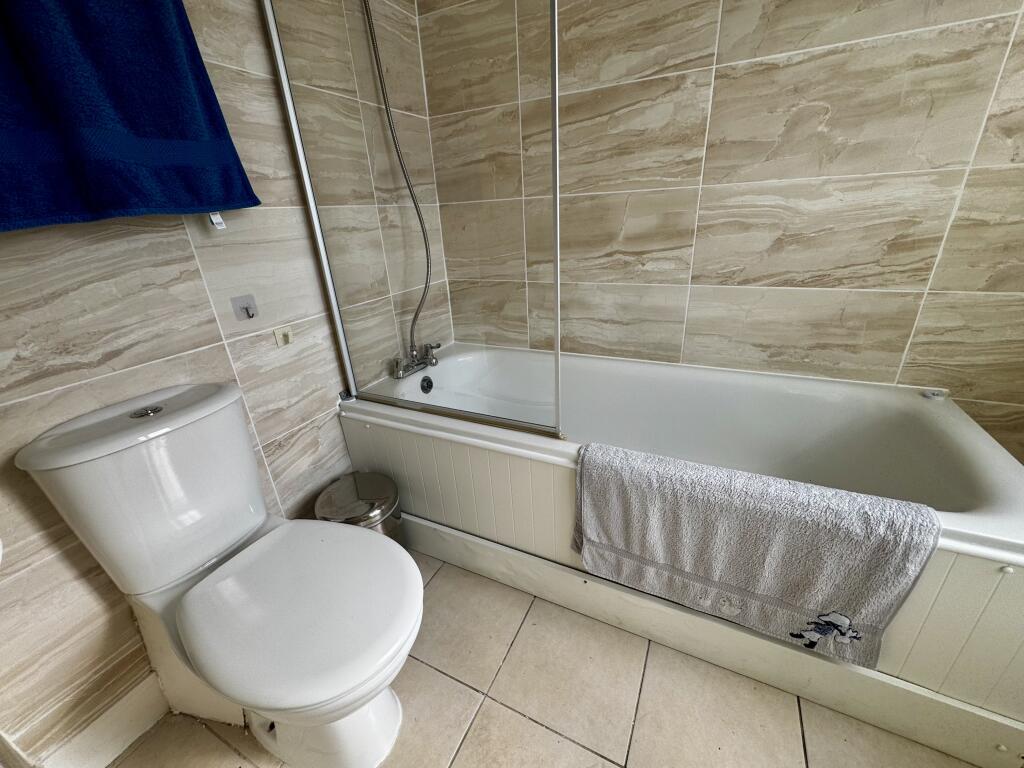 En-suite Bathroom