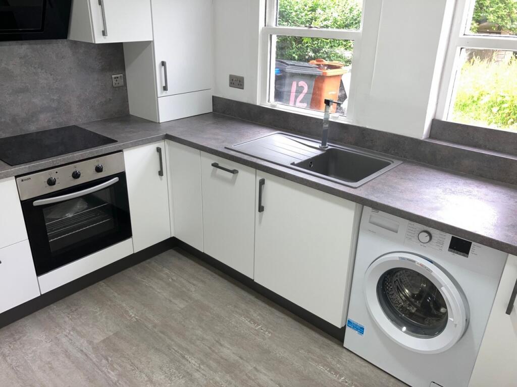 Kitchen Pic 2