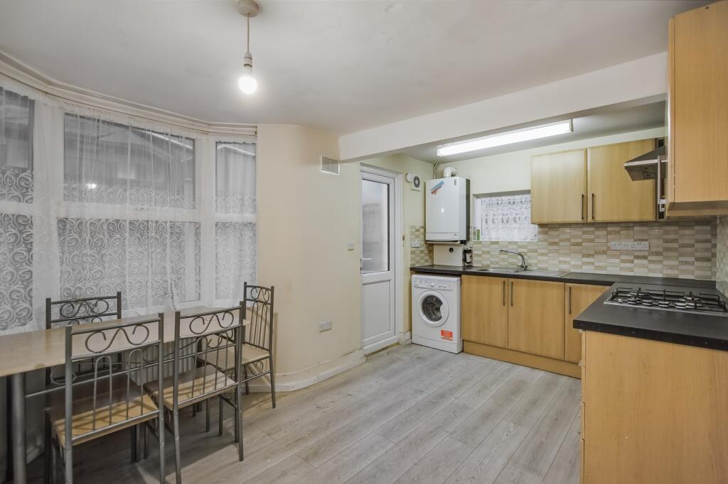 18 Morton Road, Stratford, London E15 4AN