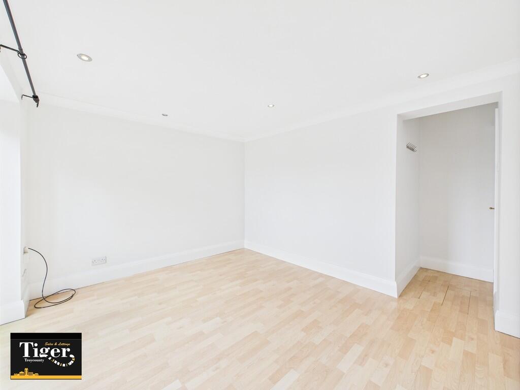 CAM03440G0-PR0398...