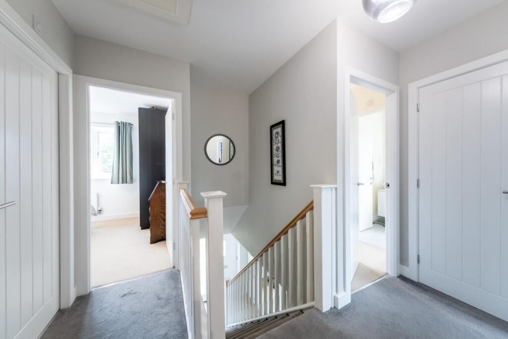 30 Thistle Close-044.jpg