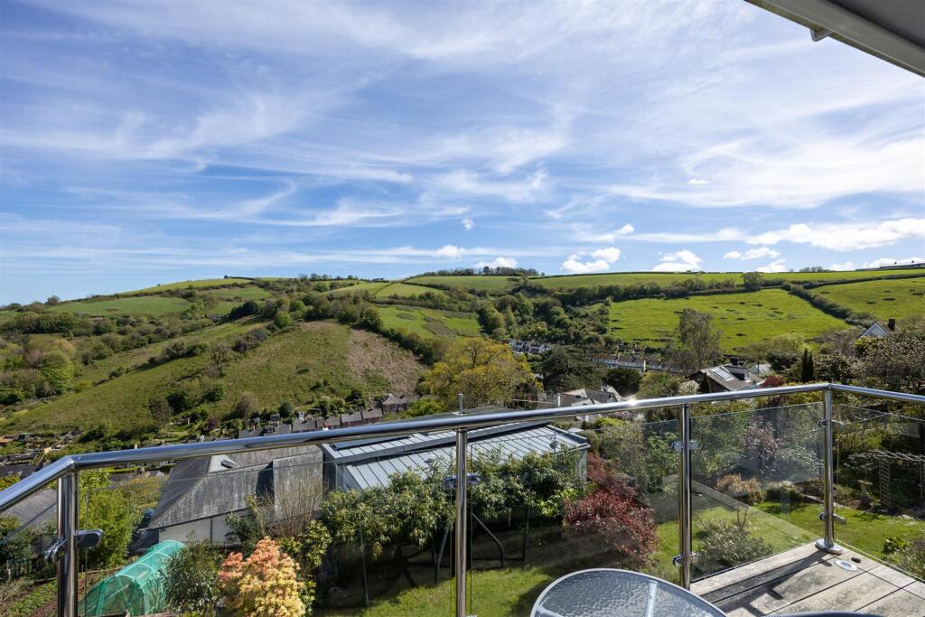 A09 - 31 Churchfields Dartmouth - 240503.jpg