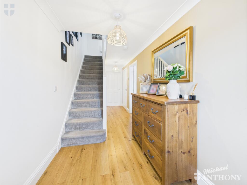 CAM03852G0-PR0333-STILL003