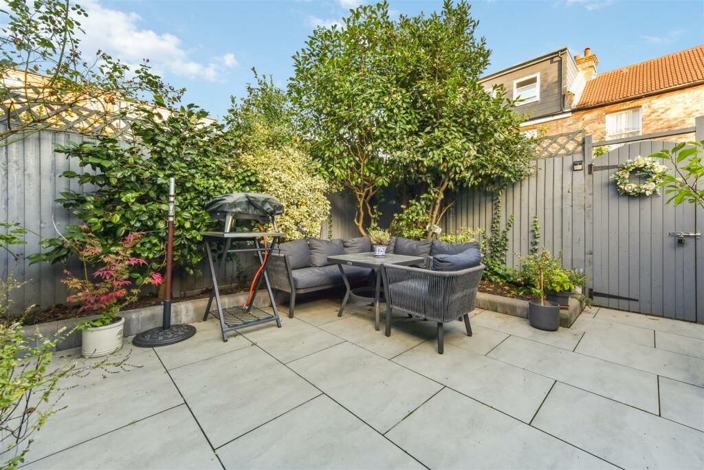 South Facing Garden