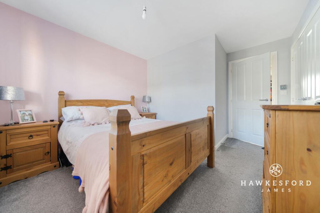 Buttercup Avenue, Minster on Sea - Bedroom 1