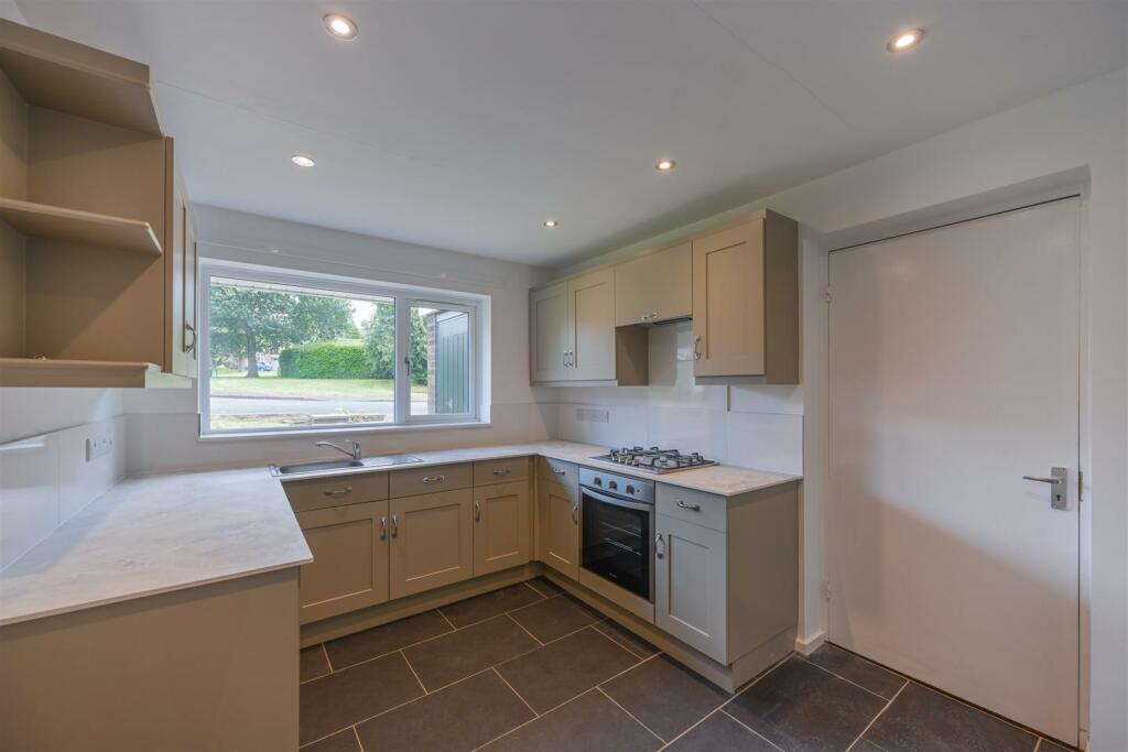 8 Erasmus Way (15 of 40).jpg