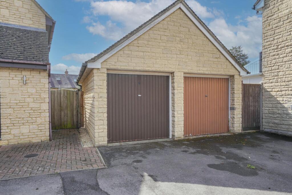 Garage &amp; Parking