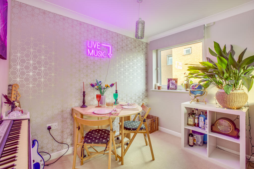 Flat 4 St Johns View, West End Road, HP11 2PW-5