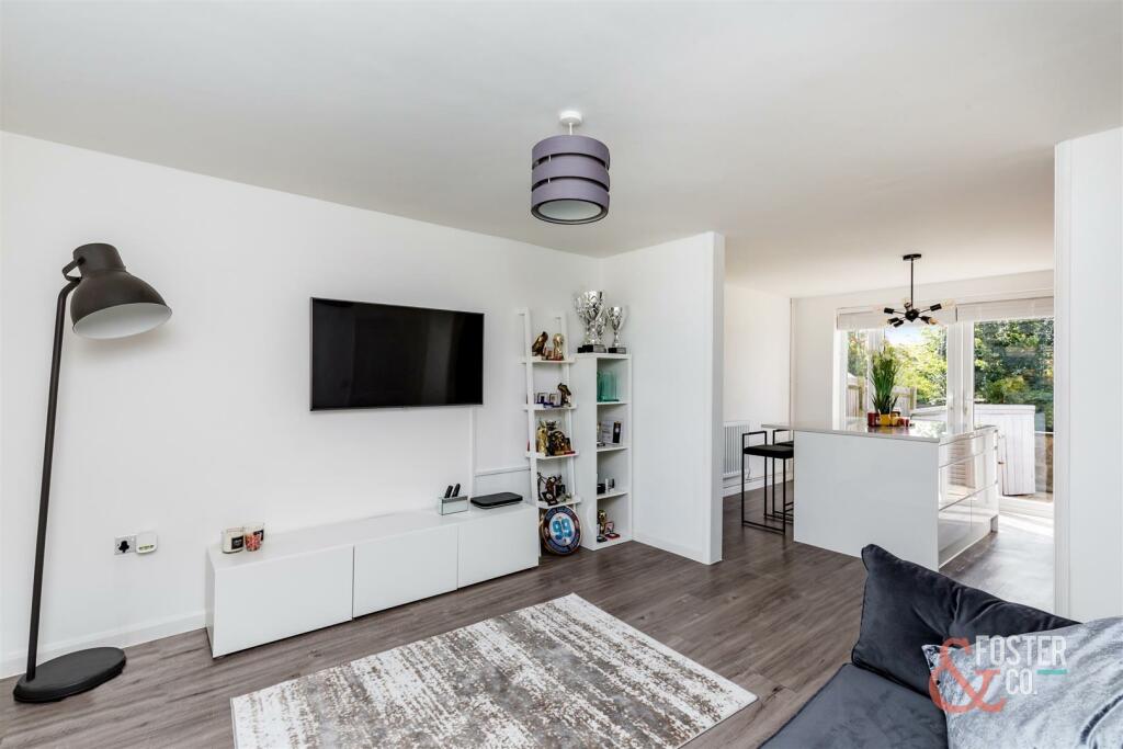 Donnington Road 30-10.JPG