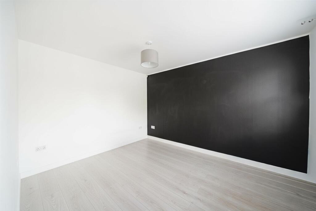 Sitting Room/Play Room