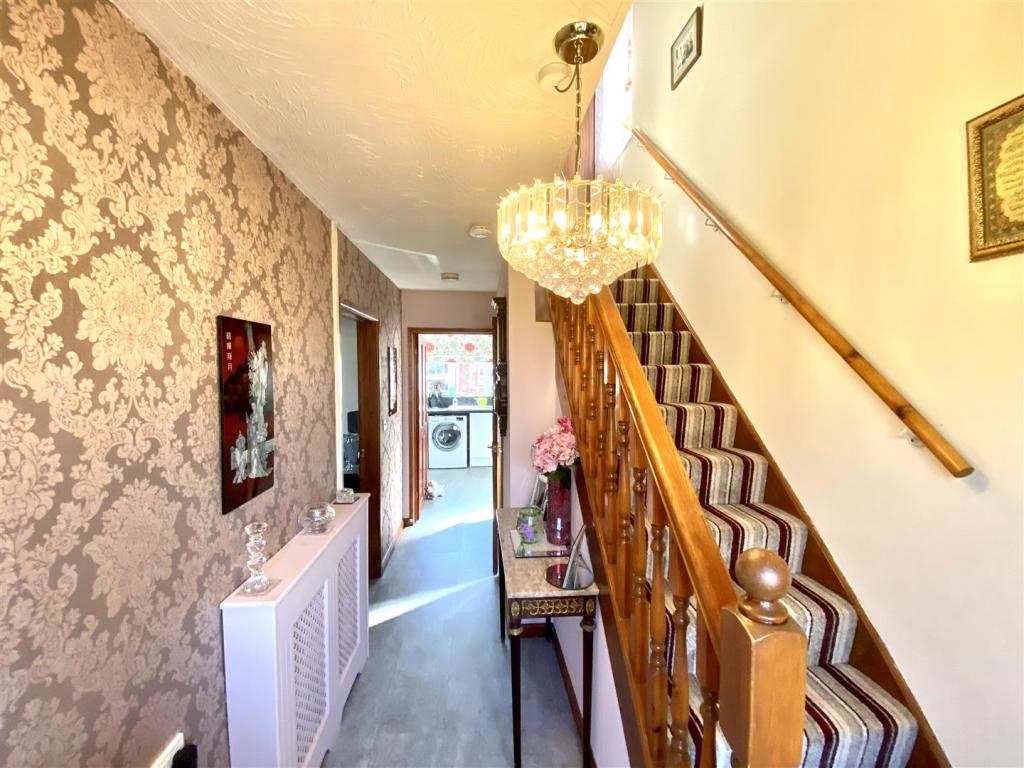 ENTRANCE  HALLWAY