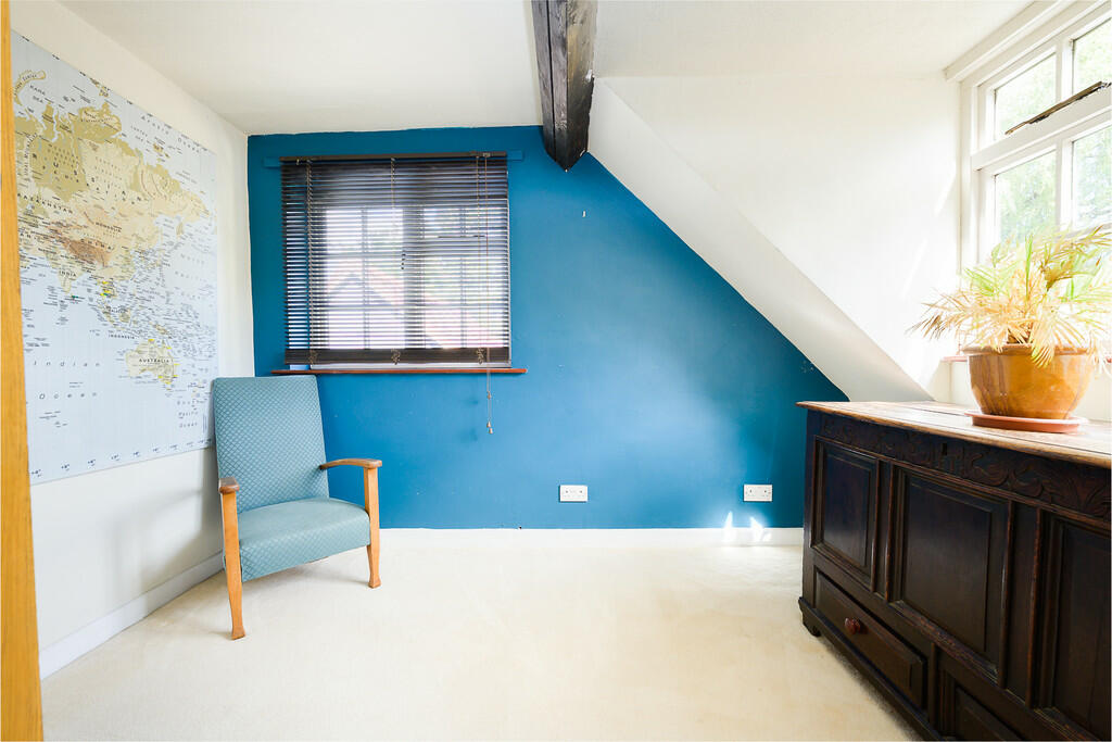 Oaklands Cottage-...