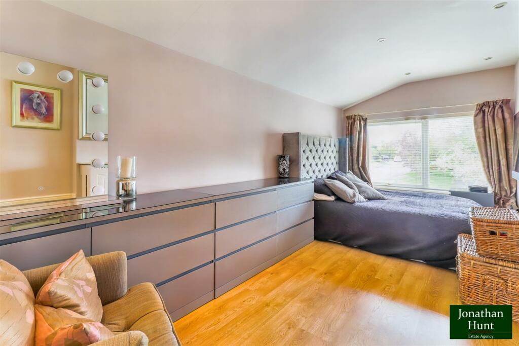 PRINCIPLE BEDROOM