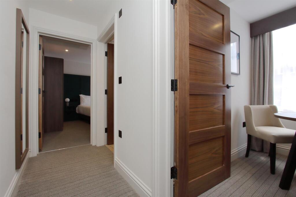 white hart arundels ph2.JPG