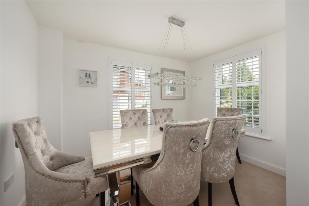 Hobnail Path, Aylesham, Canterbury