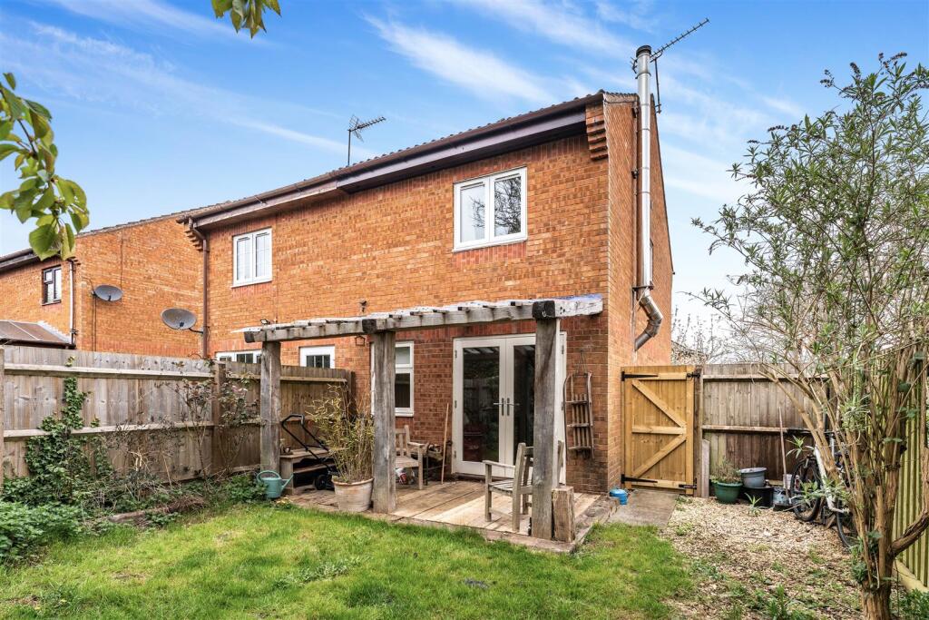 15 Quarry Close, Bloxham-14.jpg