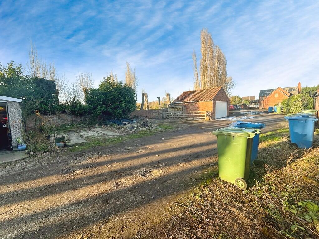 b8e4d2e9-image_pi...