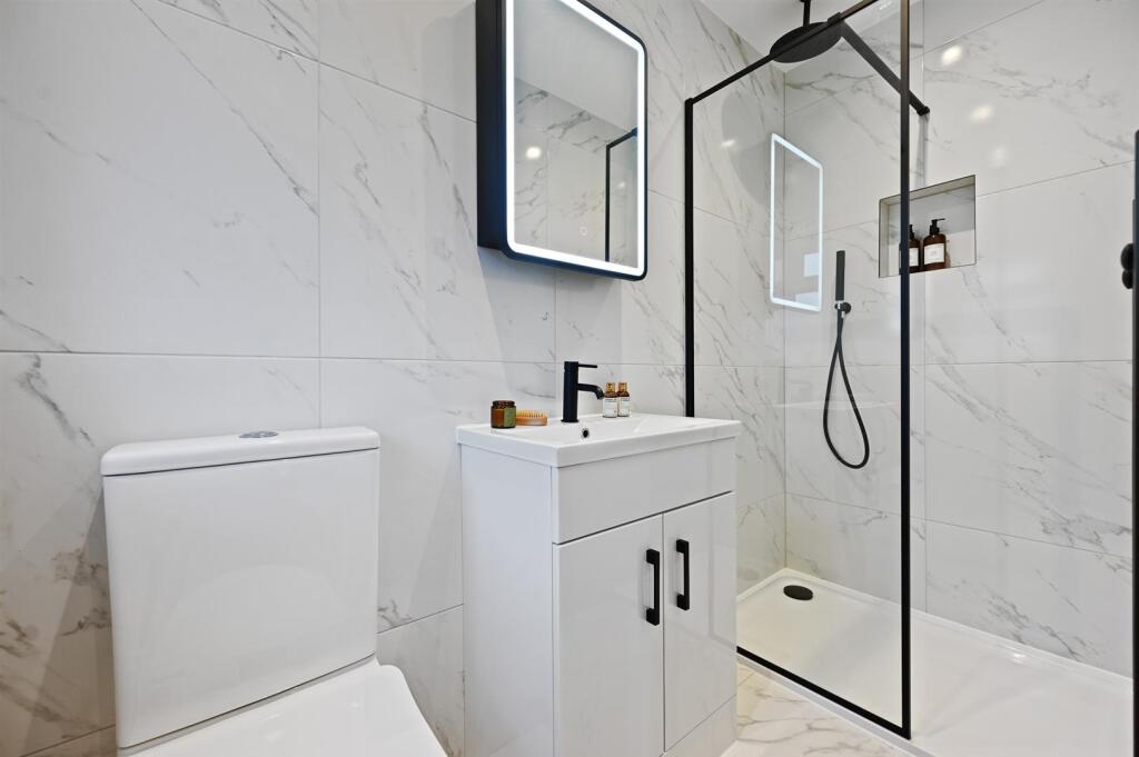 Ensuite.jpg