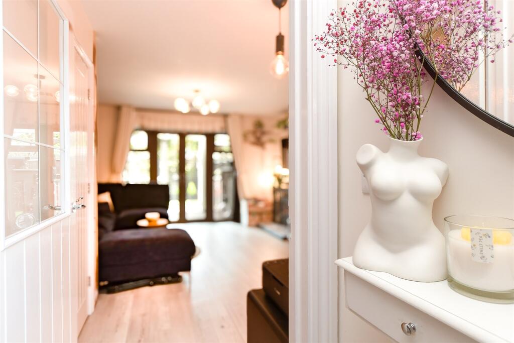 Internal Lifestyle Photograph