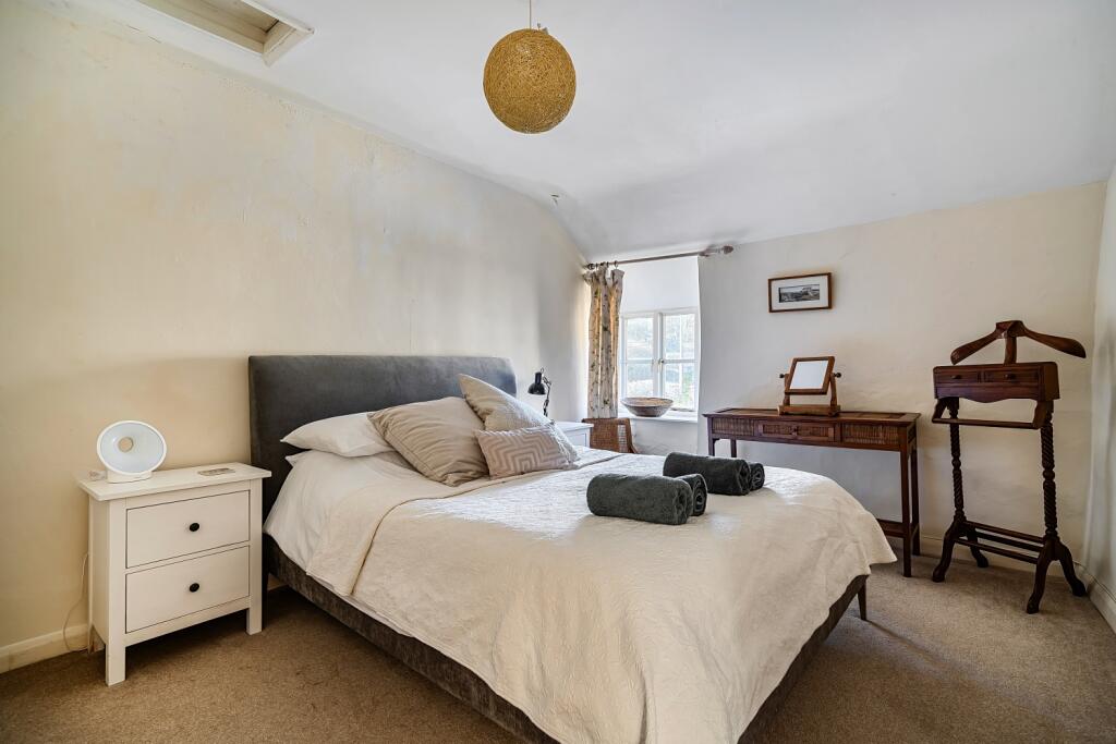 1385962-11-69301f86b6a9f