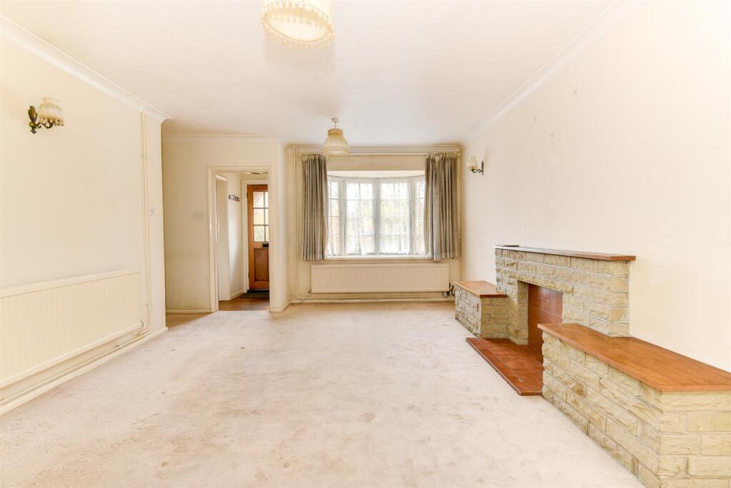 For Sale by Aspire Residential | Hurston Close