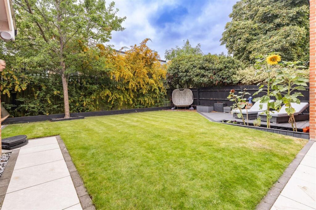 39 Kings Wood (24).jpg