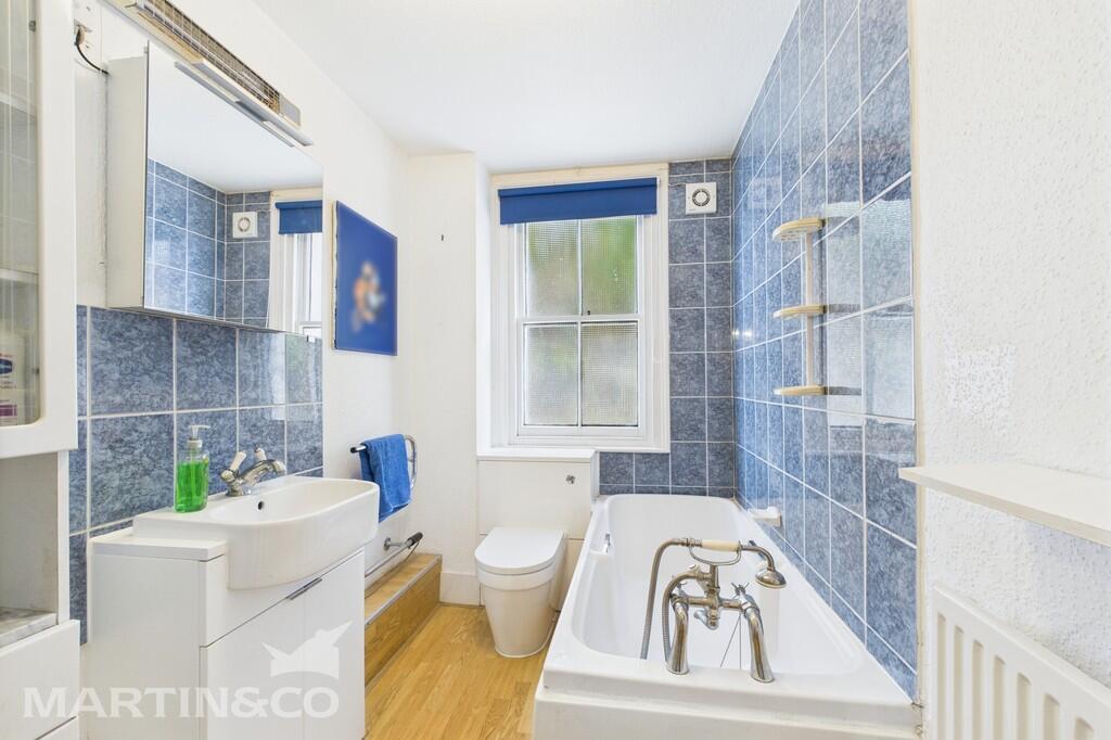 CAM01953G0-PR0106...