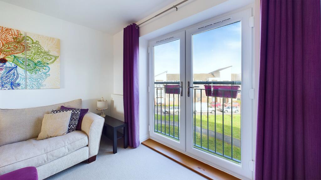 CAM04968G0-PR0008-STILL012